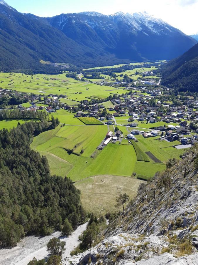 Your Basecamp! Roppen Exterior foto